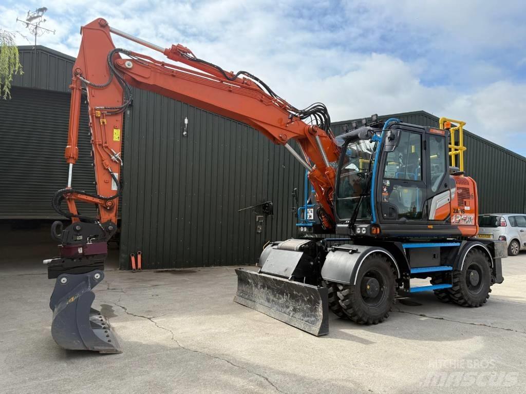 Hitachi ZX 135 W-7 Excavadoras de ruedas