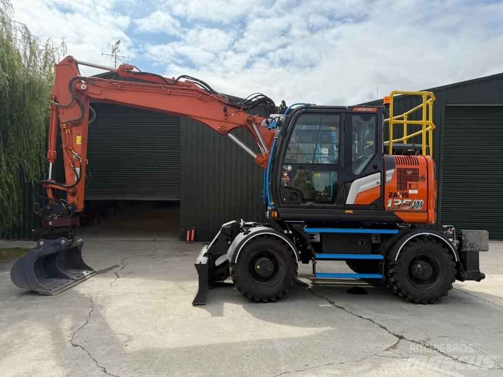 Hitachi ZX 135 W-7 Excavadoras de ruedas
