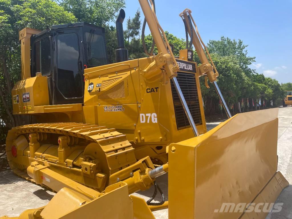 CAT d5k Buldozer sobre oruga