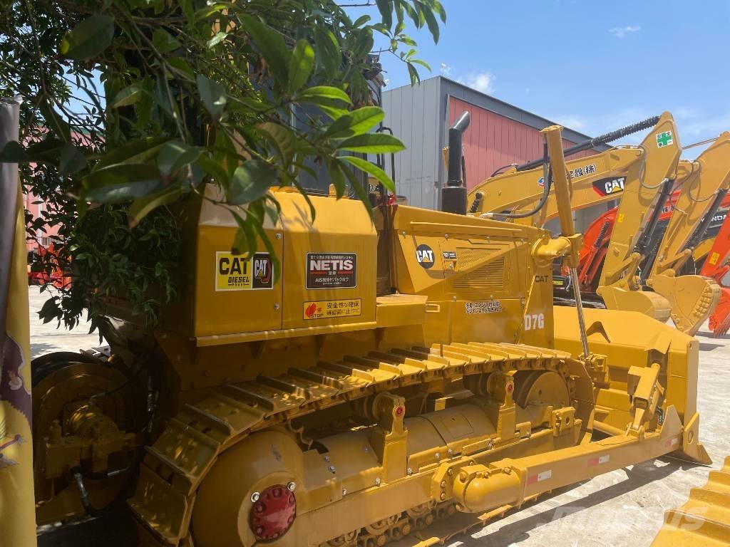 CAT d5k Buldozer sobre oruga