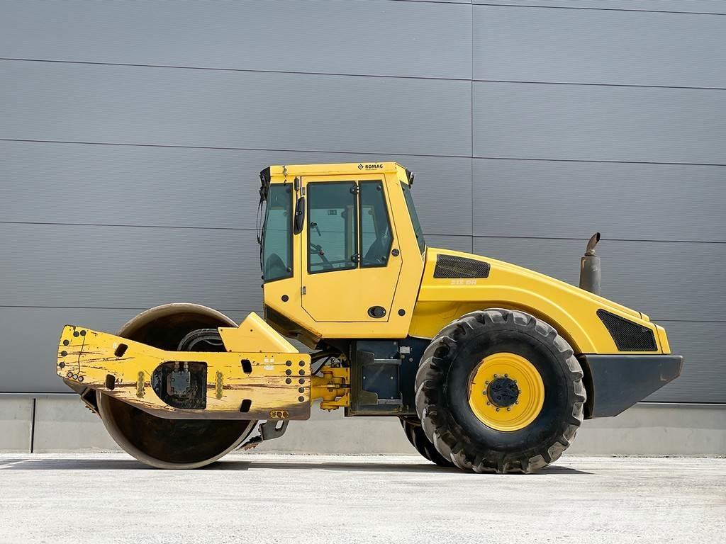 Bomag BW 213 DH-4 Rodillos de un solo tambor