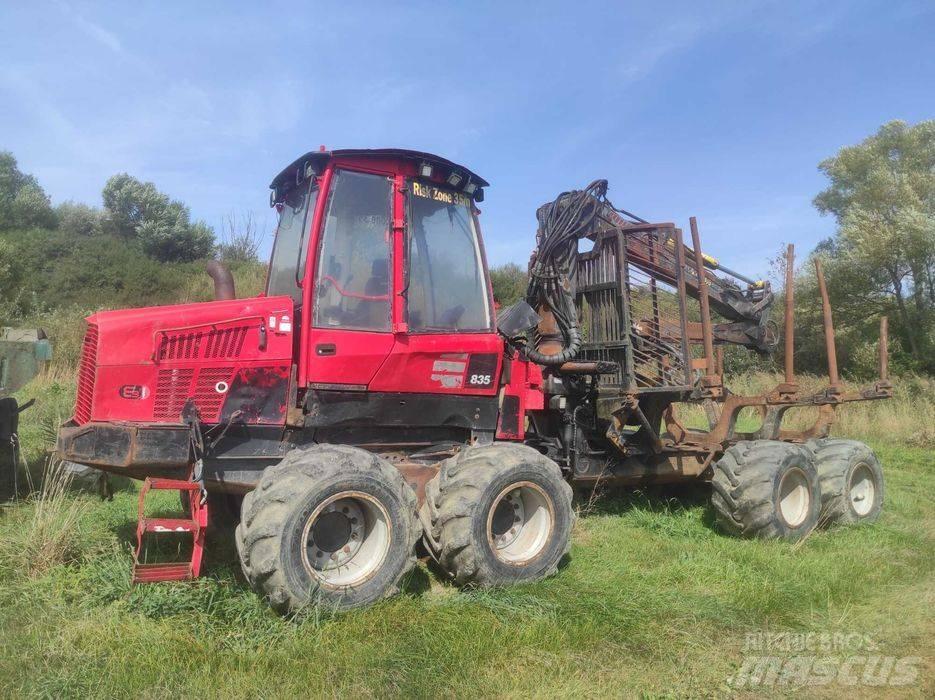Komatsu 835 Autocargadoras