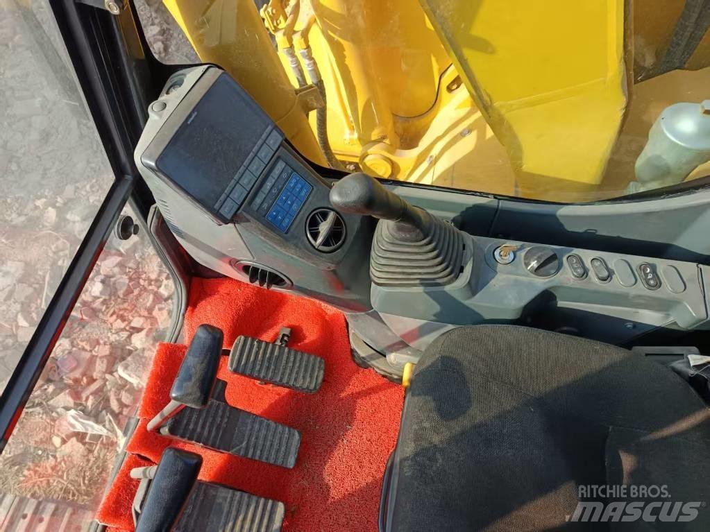 Komatsu PC138US Excavadoras de cadenas