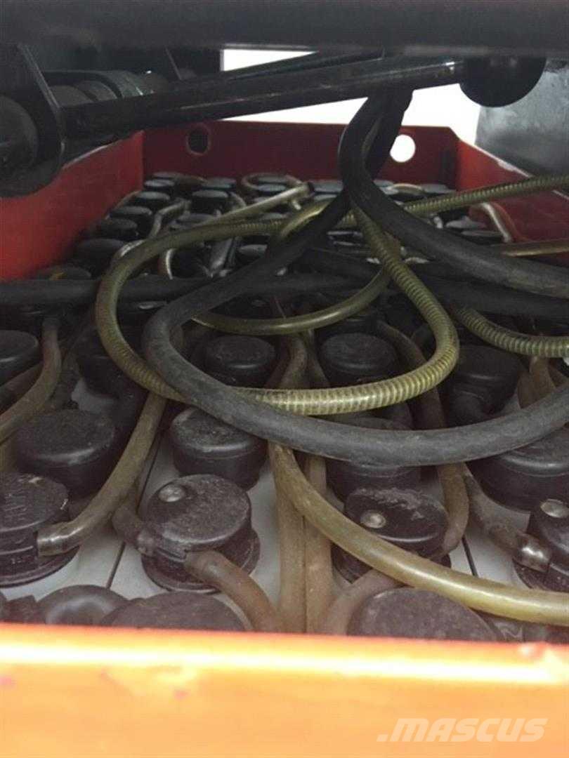 Linde V11 Recogepedidos de gran altura