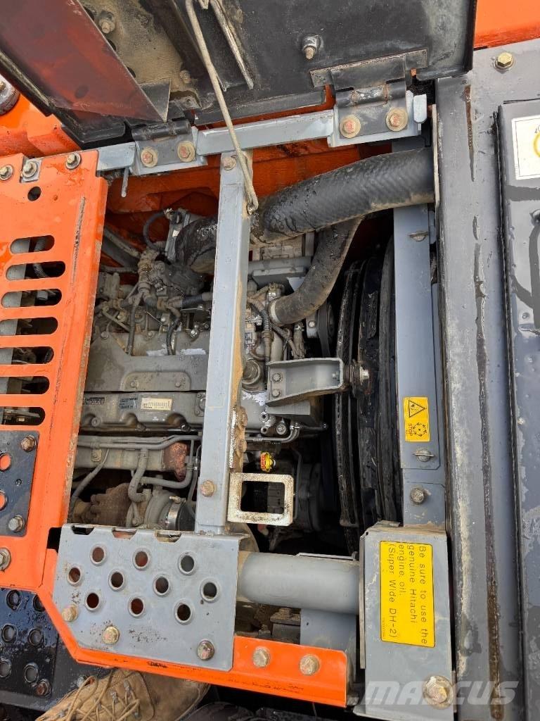 Hitachi ZX 135 US-5B Excavadoras de cadenas