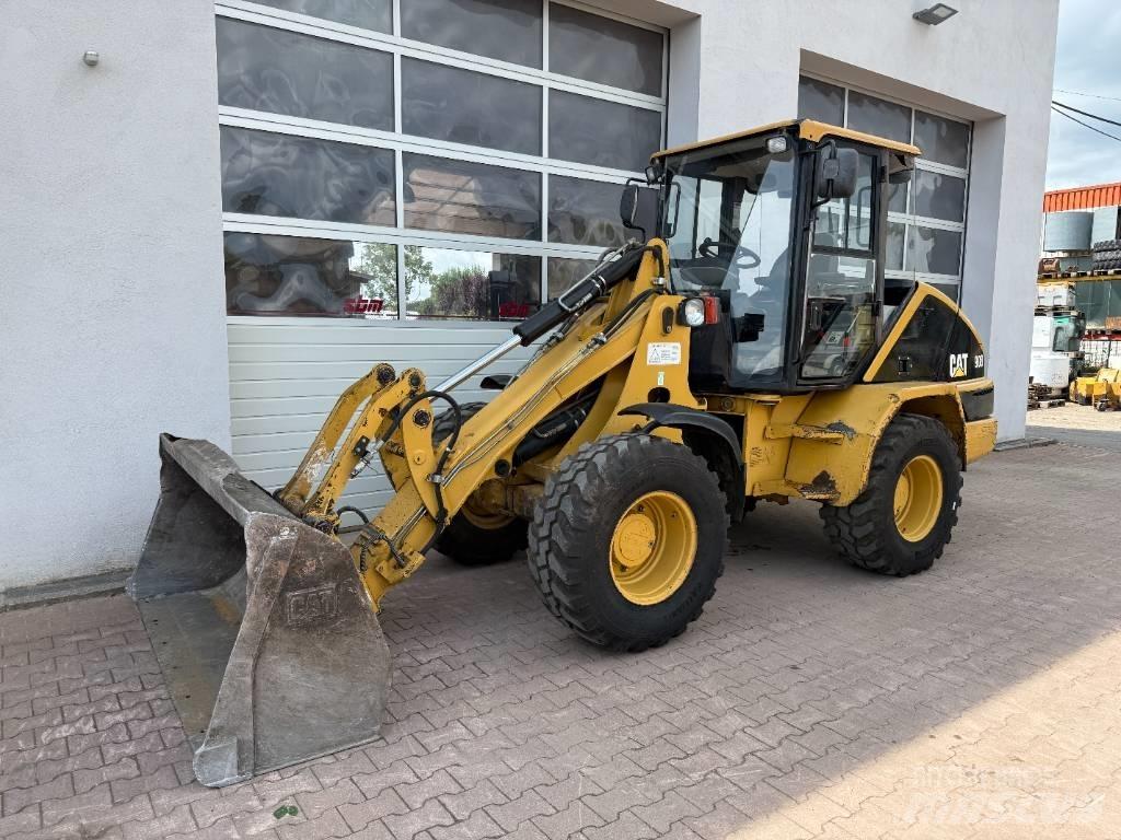 CAT 908 Cargadoras sobre ruedas