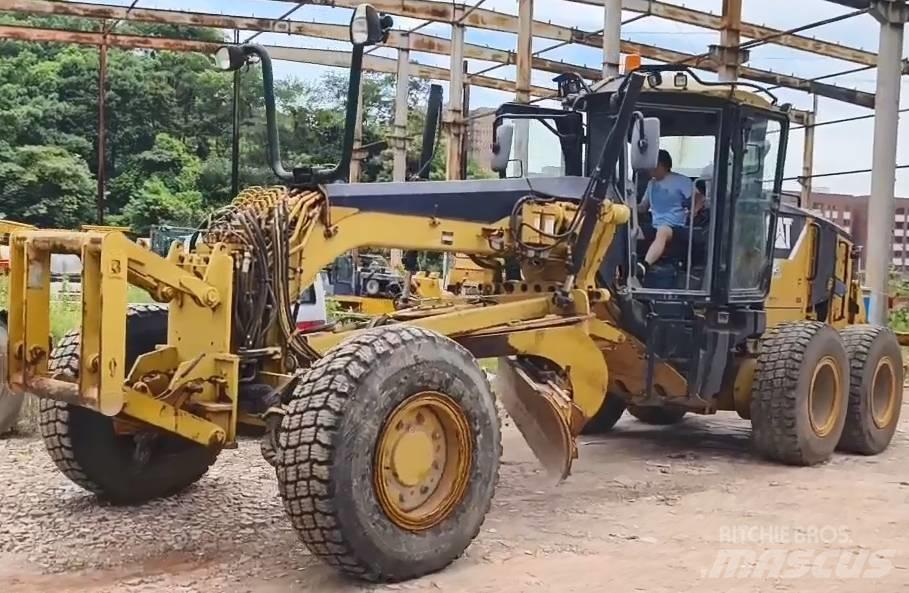CAT 160 M Motoniveladoras
