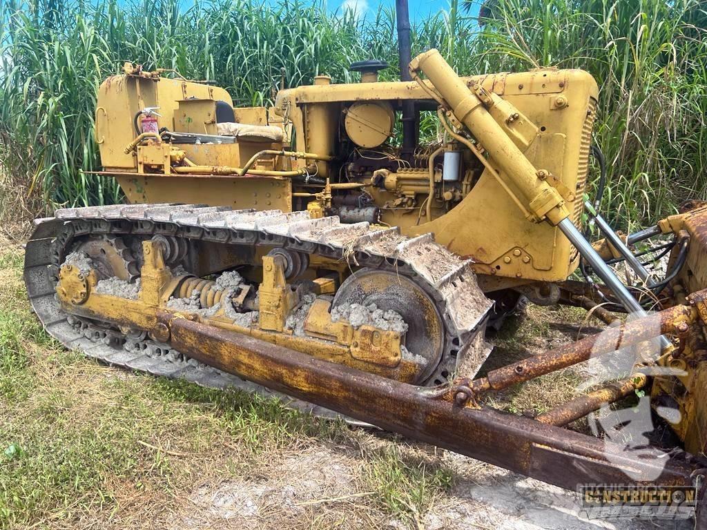 CAT D 6 C Buldozer sobre oruga