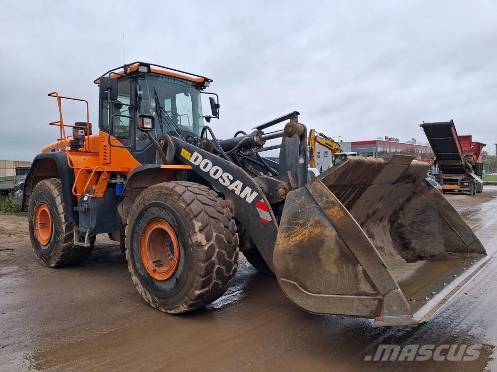 Doosan DL420 Cargadoras sobre ruedas