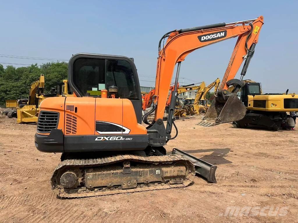 Doosan DX 60 Excavadoras de cadenas