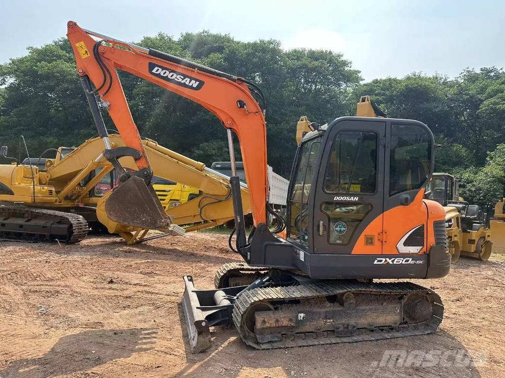 Doosan DX 60 Excavadoras de cadenas