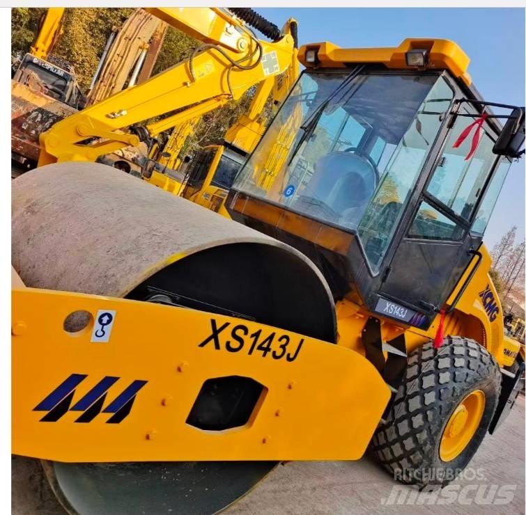XCMG XS 142 J Rodillos de doble tambor