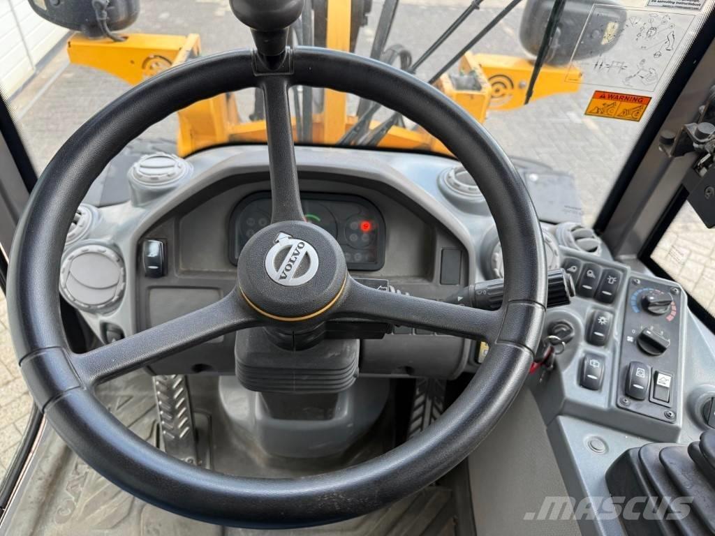 Volvo L 25 F Cargadoras sobre ruedas