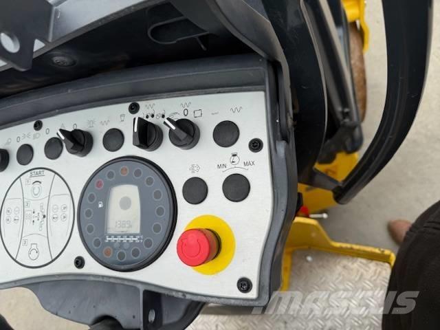 Bomag BW 100 AD M-5 Rodillos de doble tambor