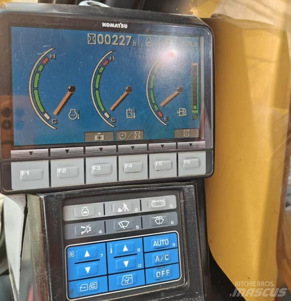 Komatsu 210LC-8 Excavadoras de cadenas