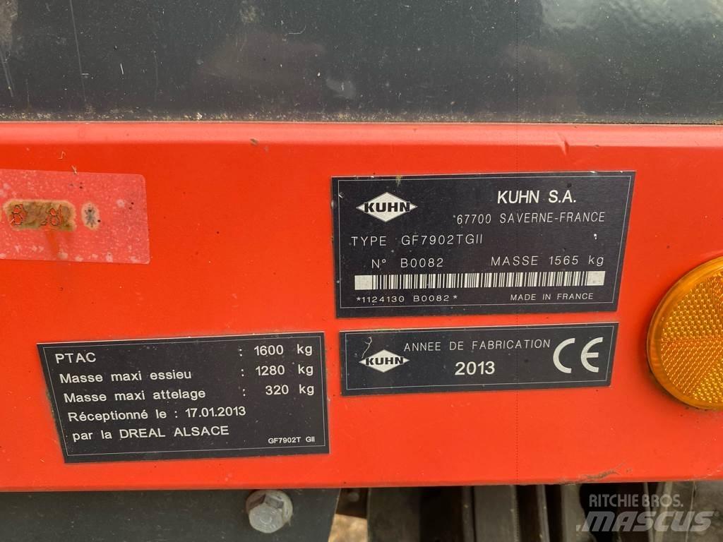 Kuhn GF 7902T GII Rastrillos y henificadores