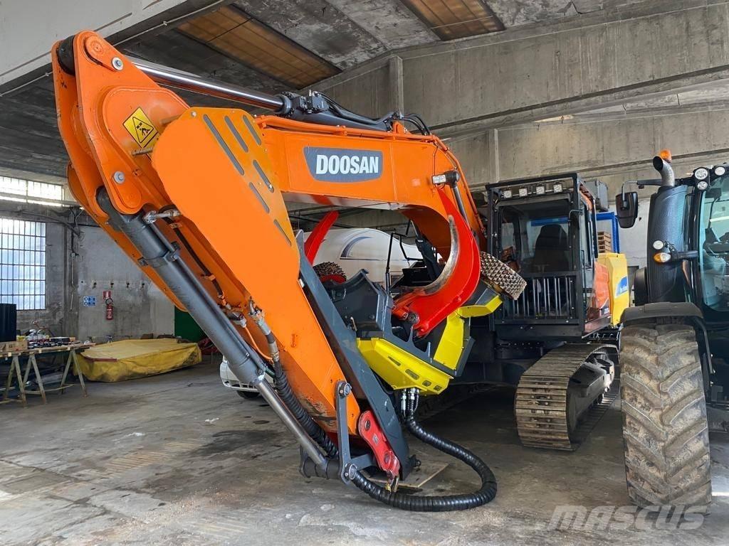 Doosan DX 235 NLC-5 Excavadoras de cadenas
