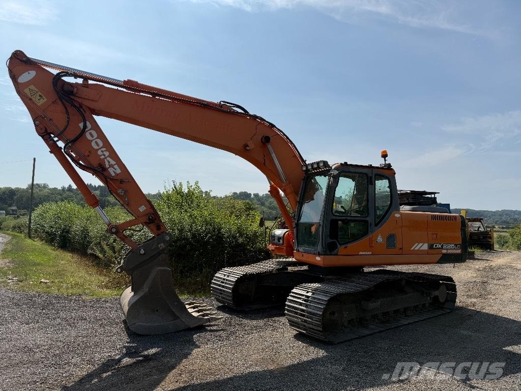 Doosan DX 225 LC Excavadoras de cadenas