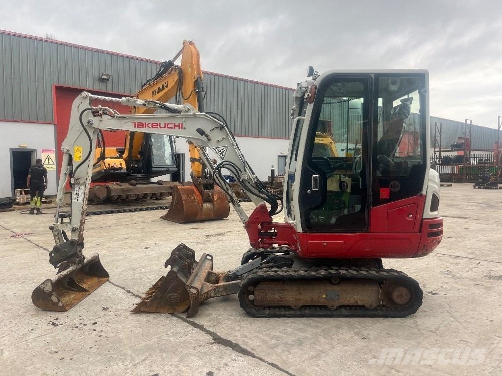 Takeuchi TB 230 Mini excavadoras < 7t