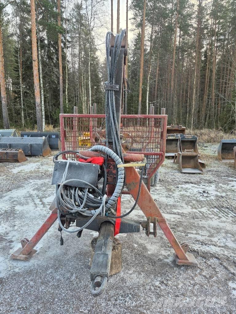 Patu 1800 Remolques forestales