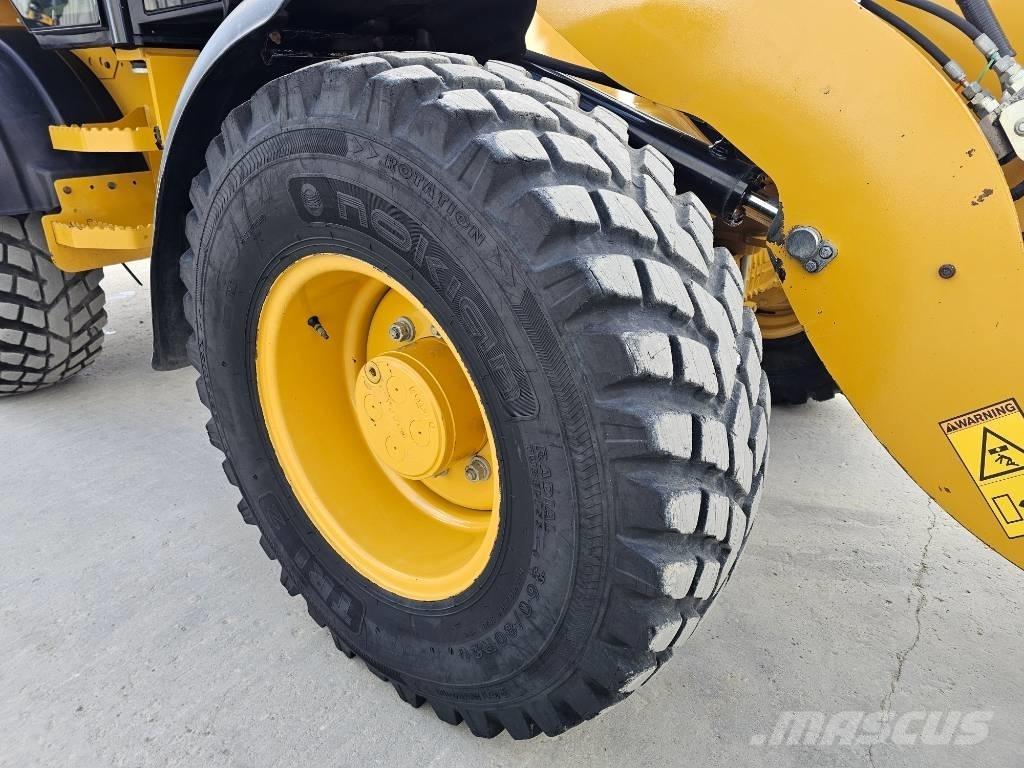 CAT 908M Cargadoras sobre ruedas