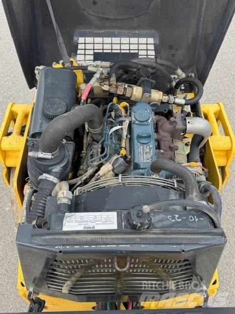 Bomag BW 100 AD M-5 Rodillos de doble tambor