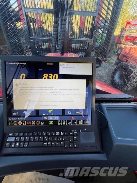 Komatsu XF895-2 Autocargadoras