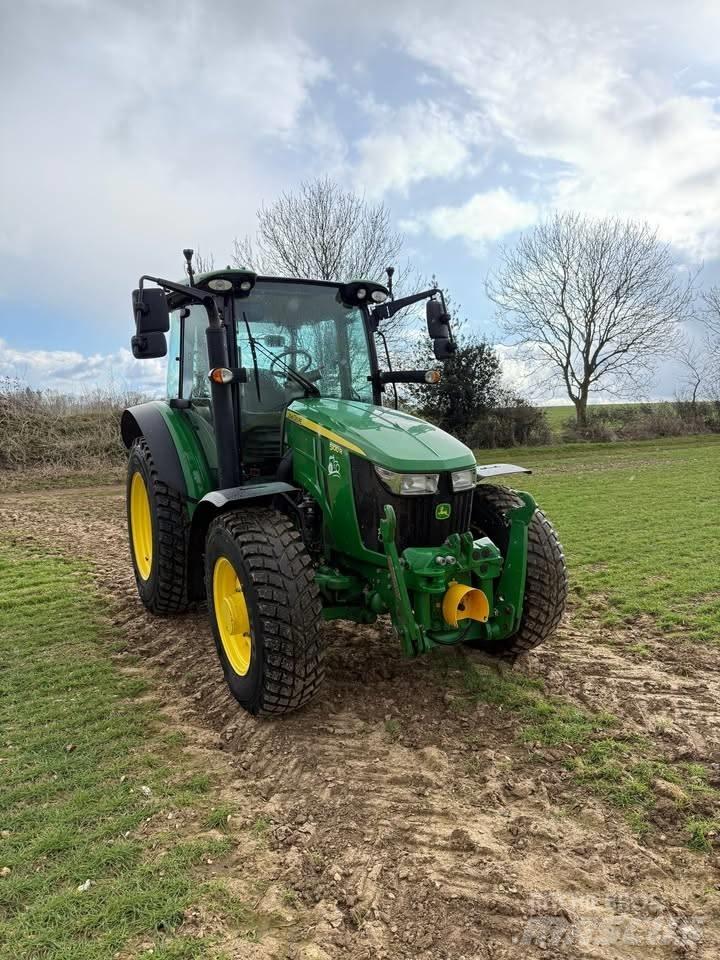 John Deere 5100 R Tractores