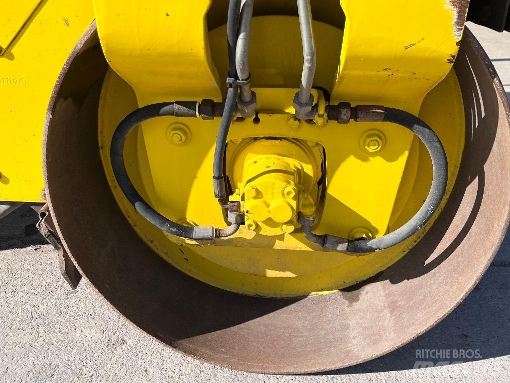 Bomag BW 120 AD-3 Rodillos de doble tambor