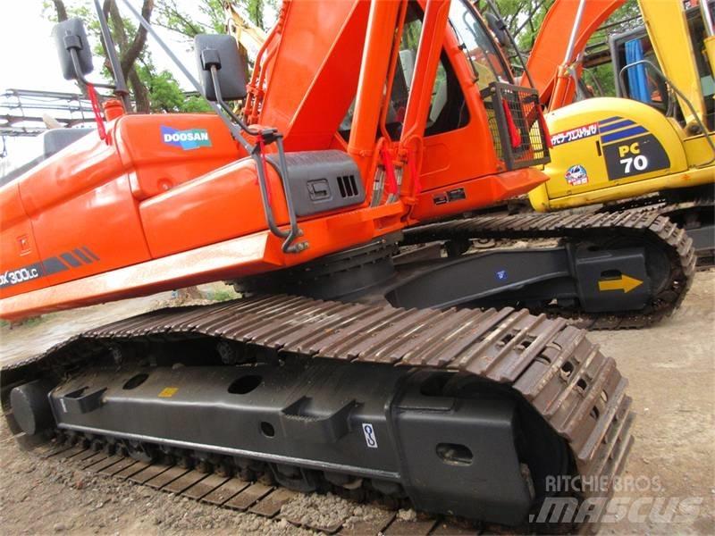 Doosan DX 300 Excavadoras de cadenas