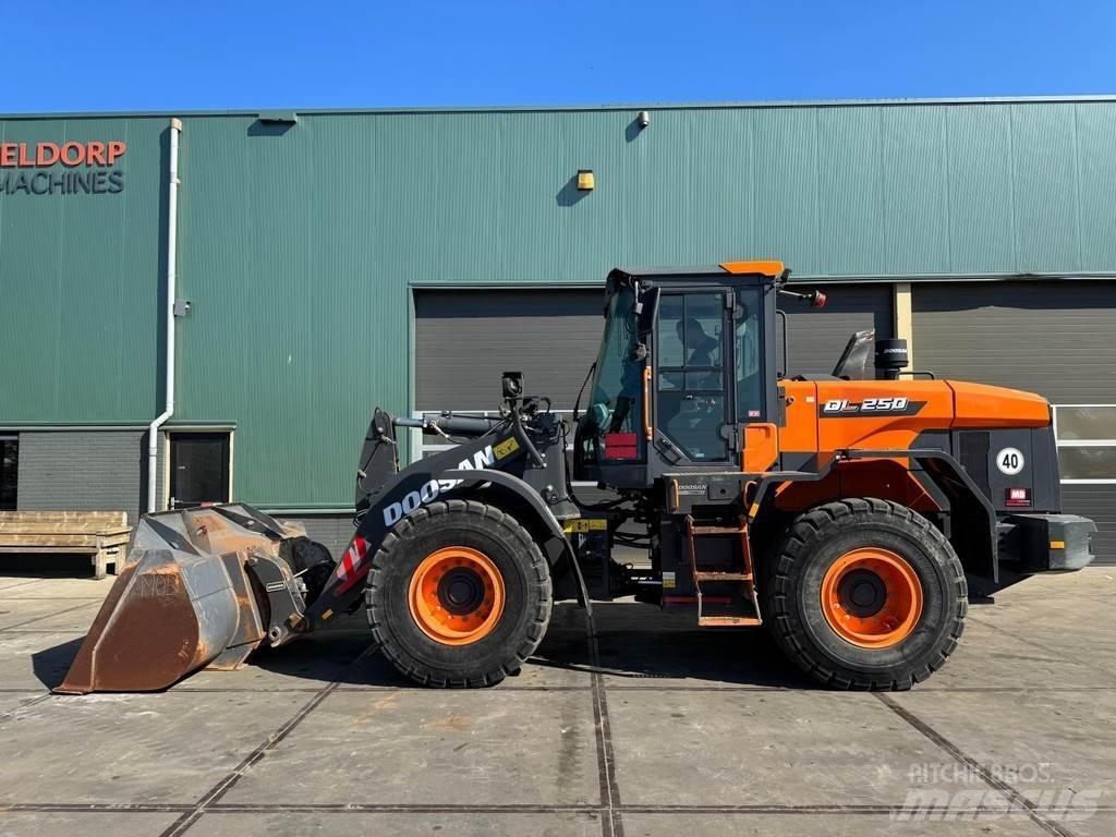 Doosan DL250-7 Cargadoras sobre ruedas