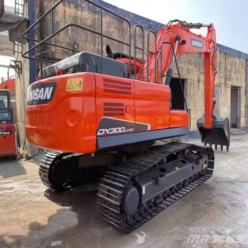 Doosan DX 300 LC-9C Excavadoras de cadenas