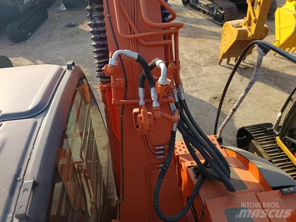 Hitachi ZX135 Excavadoras de cadenas