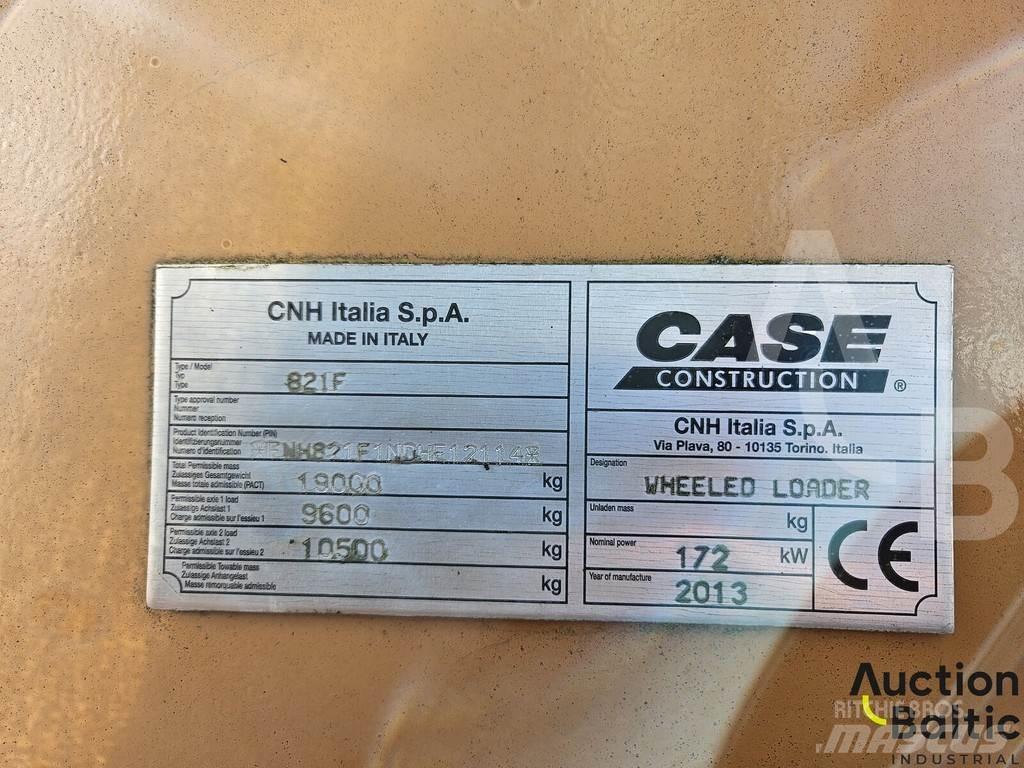 CASE 821 F Cargadoras sobre ruedas