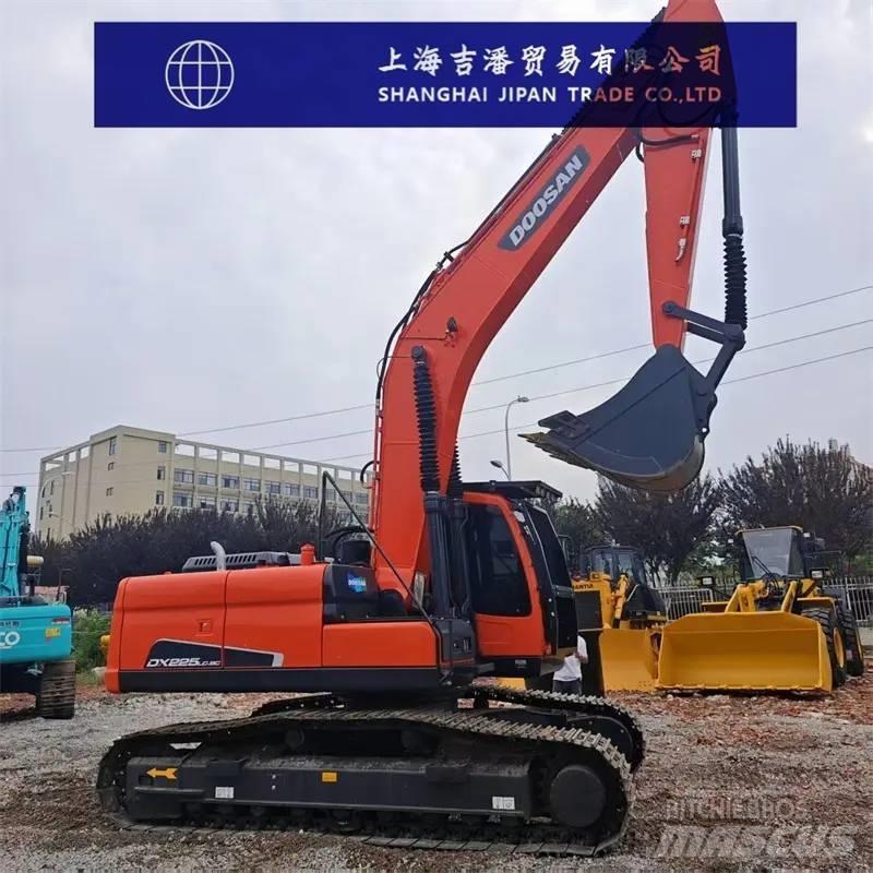 Doosan DX 225 Excavadoras de cadenas