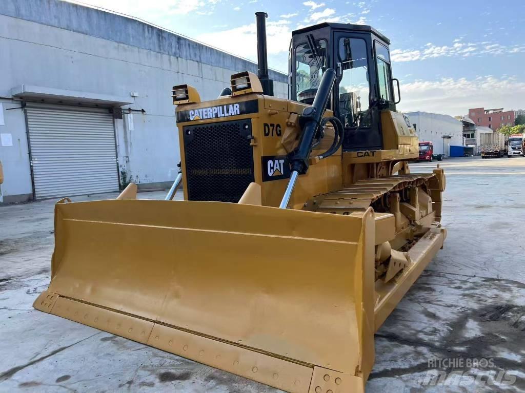 caterpilar D7G Buldozer sobre oruga