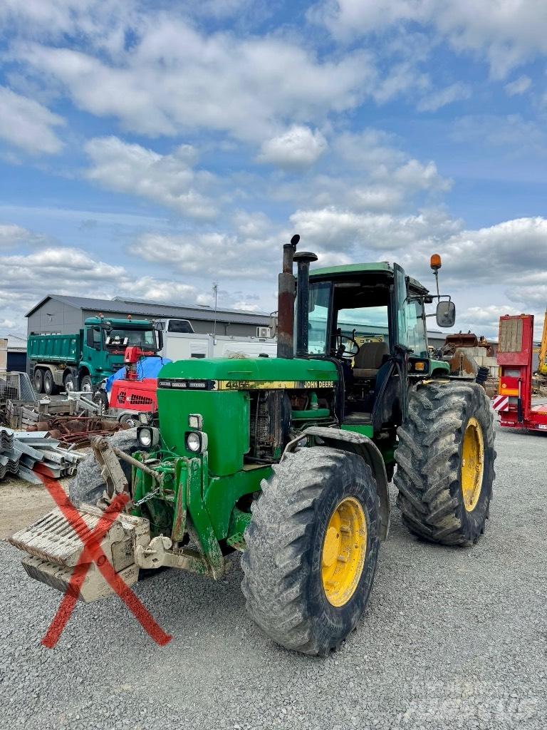 John Deere 4455 Tractores