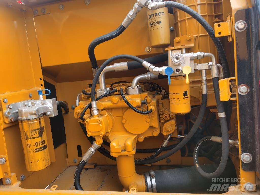CAT 320 D2 Excavadoras de cadenas