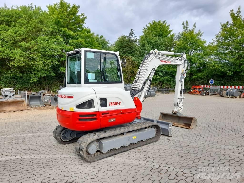 Takeuchi TB 250-2 Mini excavadoras < 7t
