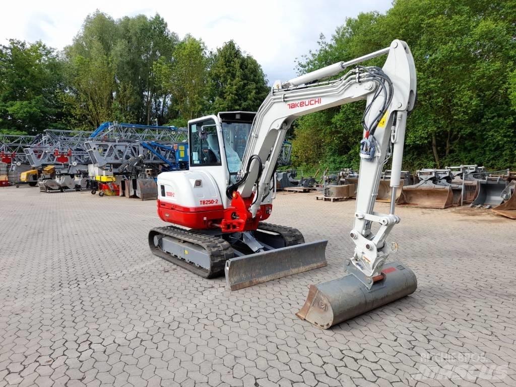 Takeuchi TB 250-2 Mini excavadoras < 7t