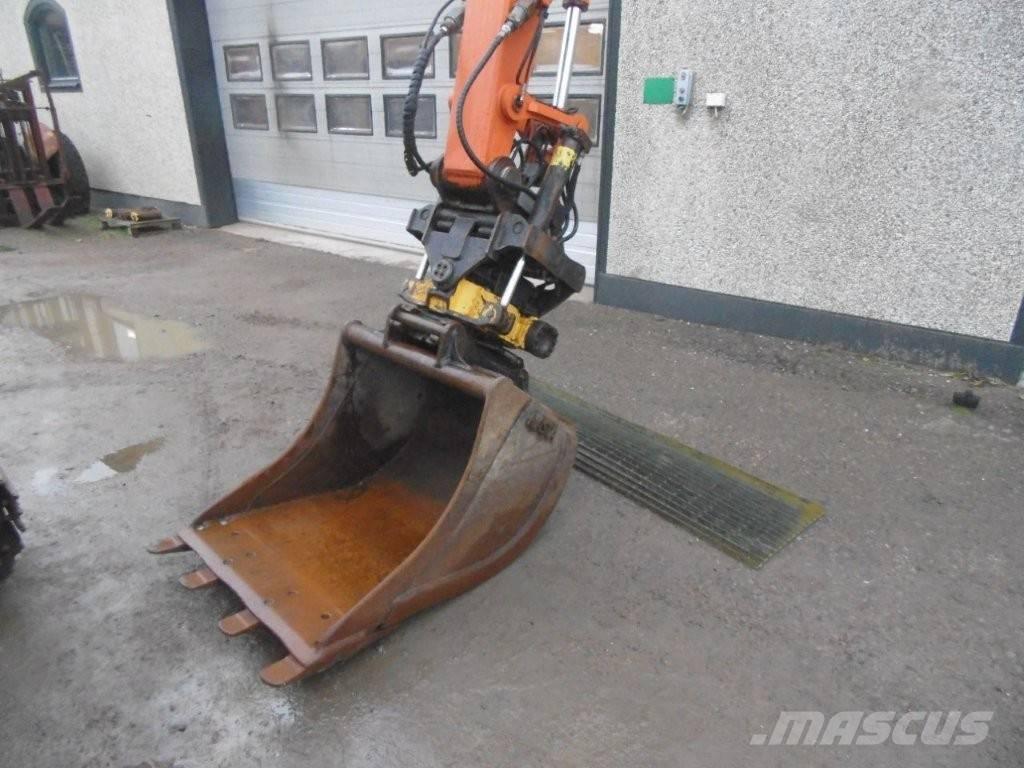 Hitachi 85 US Excavadoras 7t - 12t