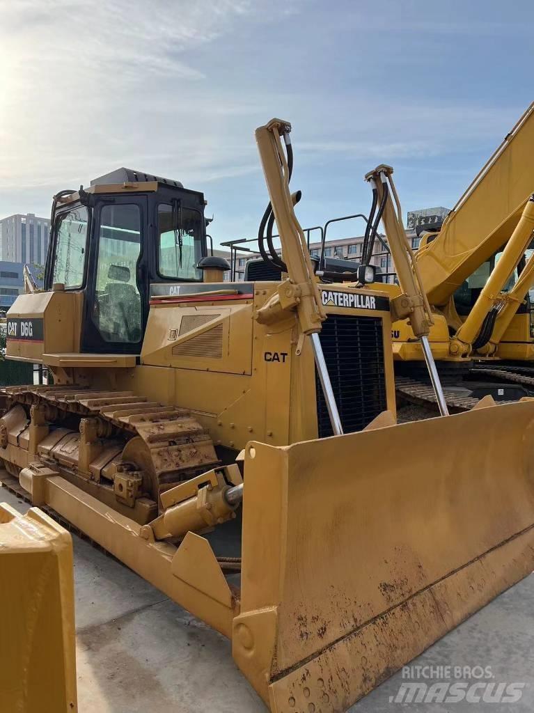 CAT D 6 G Buldozer sobre oruga