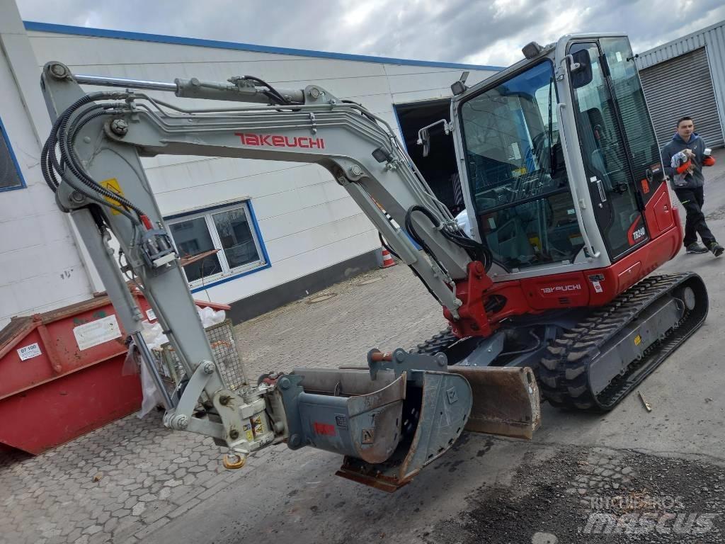 Takeuchi TB 240 Mini excavadoras < 7t