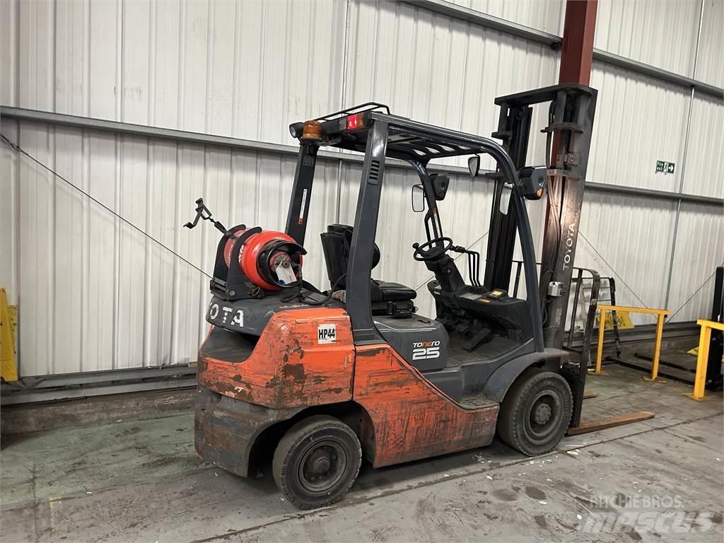 Toyota 02-8FGF25 Carretillas LPG