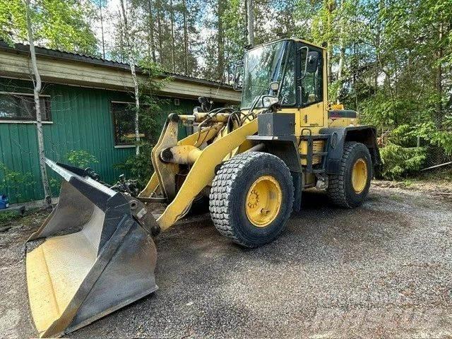 Komatsu WA 180-3 Cargadoras sobre ruedas