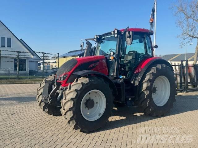 Valtra N134 Hitech Tractores