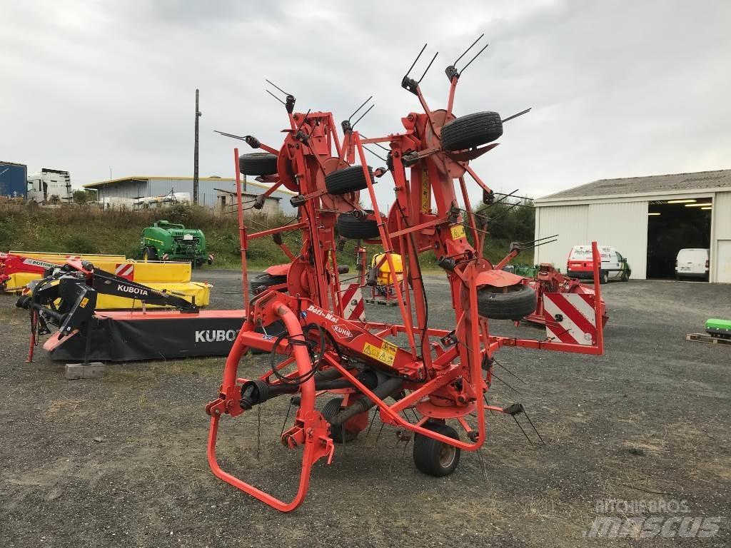 Kuhn GF 8702 Rastrillos y henificadores