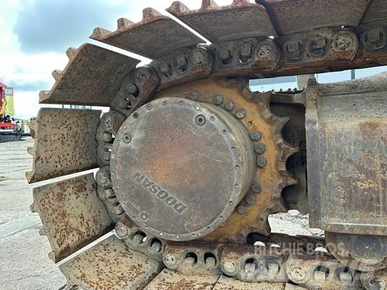 Doosan DX 300 LC-3 Excavadoras de cadenas