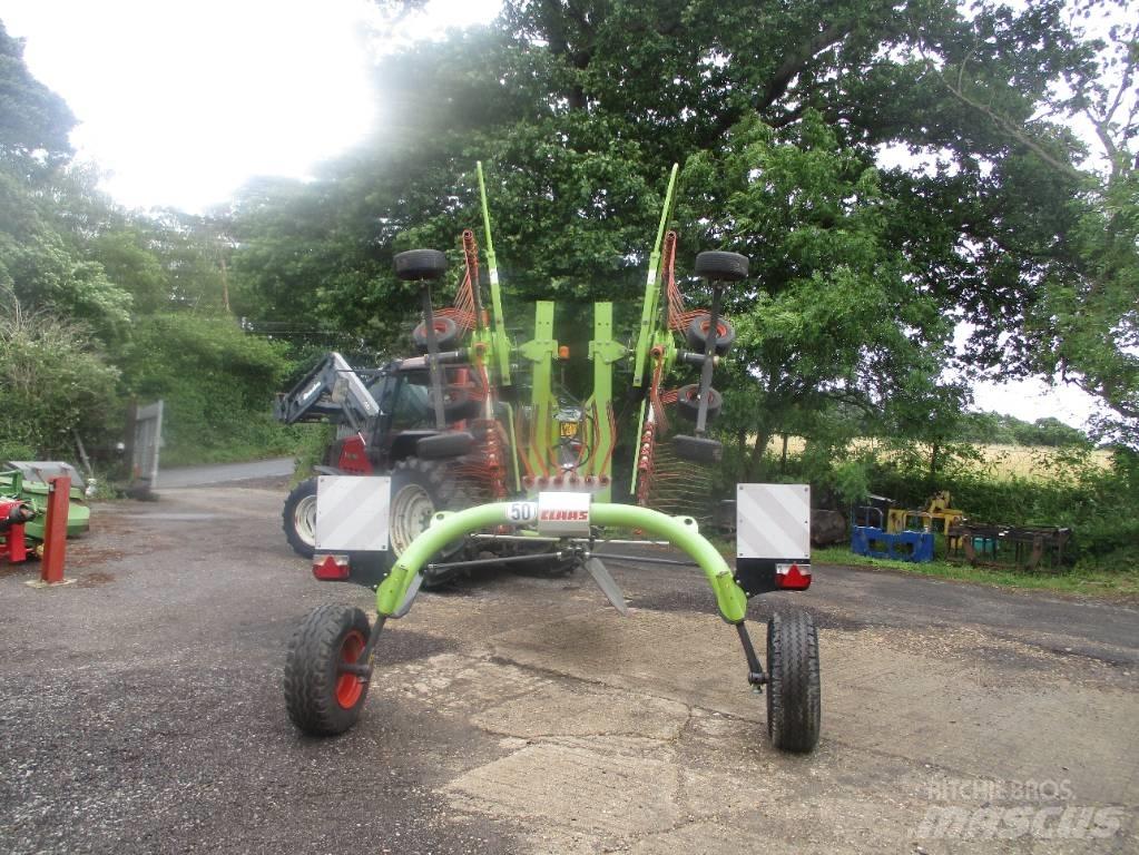 CLAAS Liner 2600 Rastrillos y henificadores
