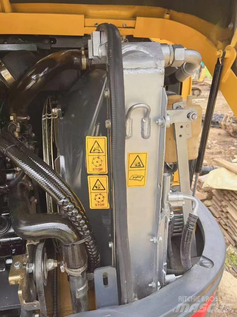 XCMG XE 60 DA Mini excavadoras < 7t